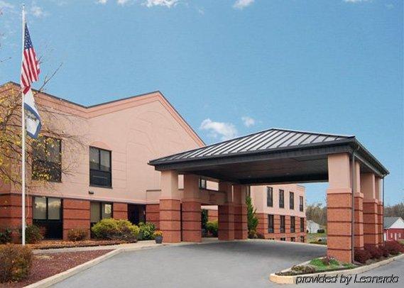 马丁斯堡品质套房酒店 Kearneysville 外观 照片